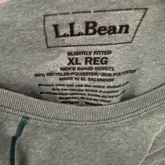 NWOT Men’s LL Bean Tee - Picture 2 of 3